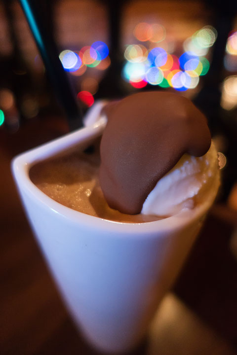 Plan the Ultimate Weekend in NYC at Christmas. A checklist to help you see and do everything in NYC in one weekend for the perfect NYC Christmas experience.