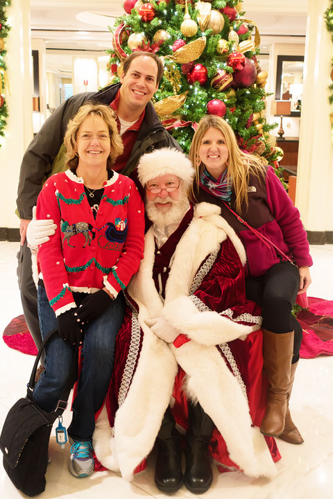 Plan the Ultimate Weekend in NYC at Christmas. A checklist to help you see and do everything in NYC in one weekend for the perfect NYC Christmas experience.