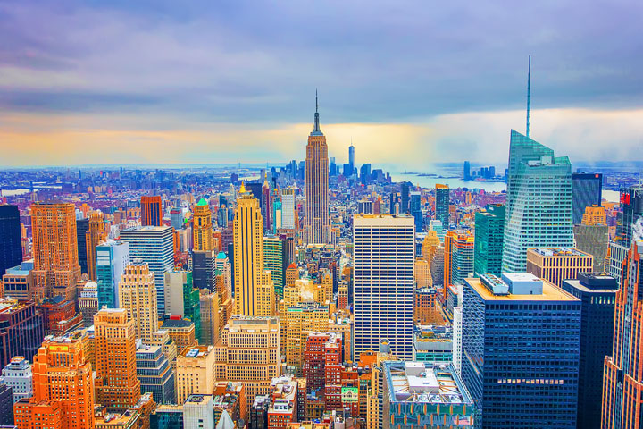 Plan the Ultimate Weekend in NYC at Christmas. A checklist to help you see and do everything in NYC in one weekend for the perfect NYC Christmas experience.