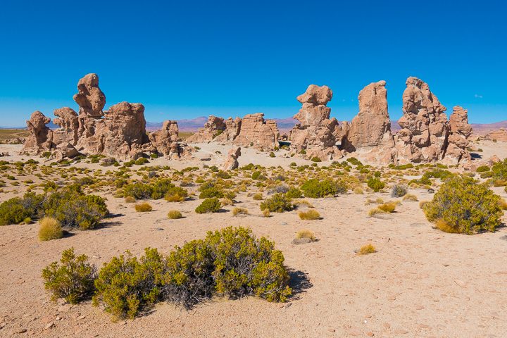 How to visit the Uyuni Salt Flat in Bolvia. It's easier than you think! Here's everything you need to know... Salar de Uyuni, Bolivia